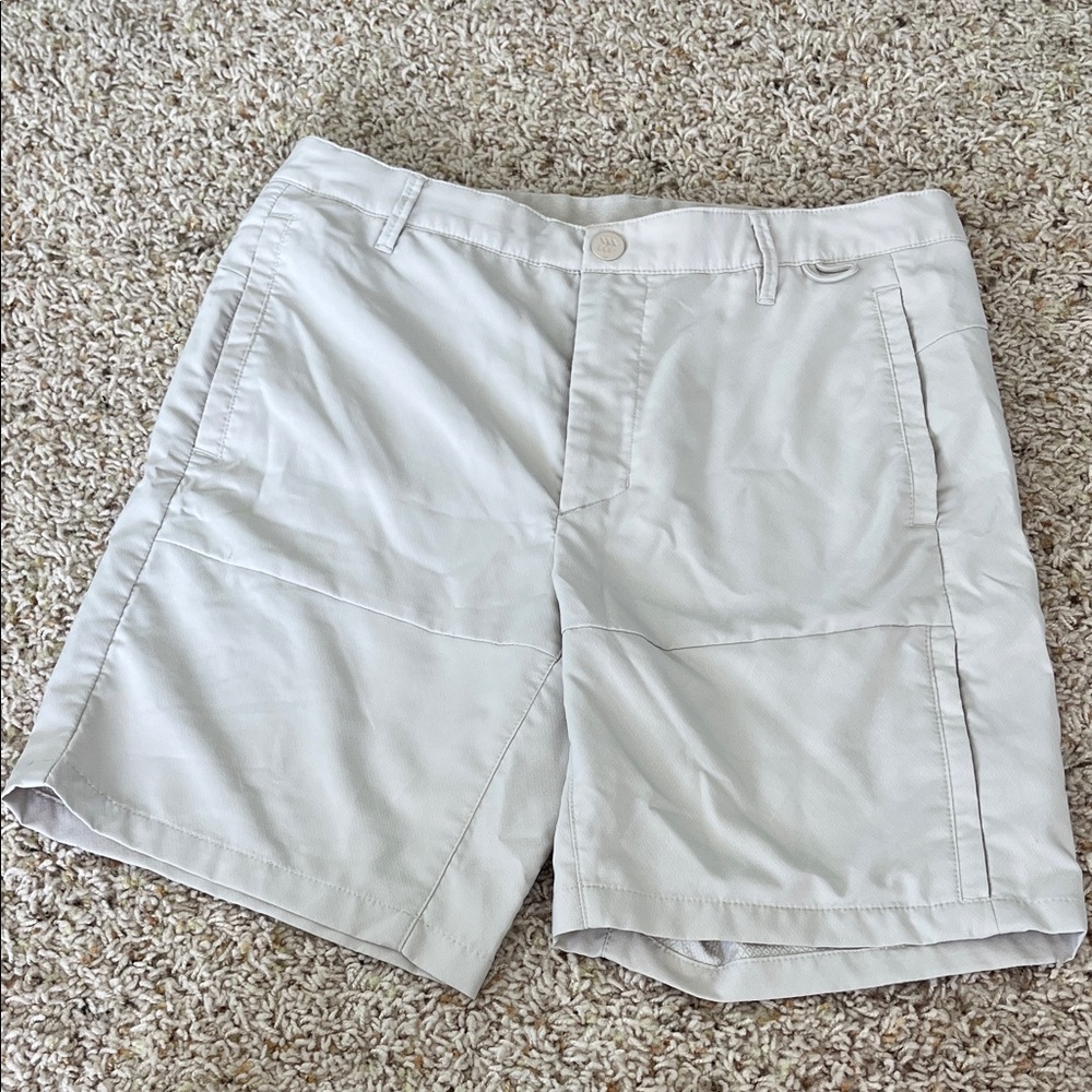 All in motion lightweight tan shorts 32